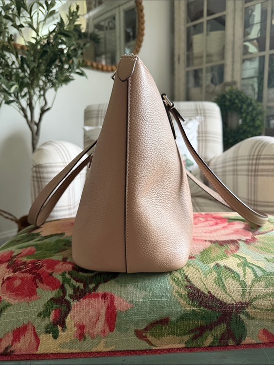 Coach Tan Pebbled Leather Avery Tassel Hobo Coach | TLC US Coach Tan Pebbled Leather Tote with Tassel